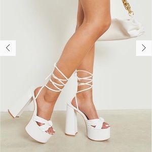 Boohoo size 8! Never been worn